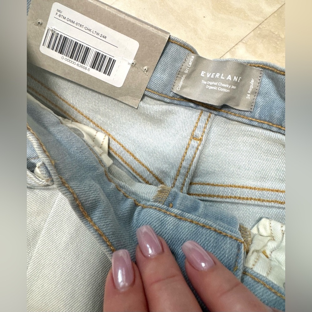 NWT EVERLANE The Original Cheeky Jeans (24) - Picture 3 of 5